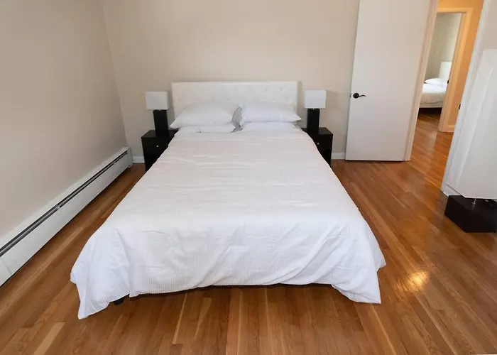 Home In College Park