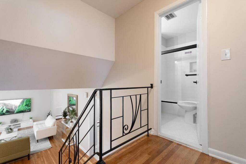 Villa In College Park